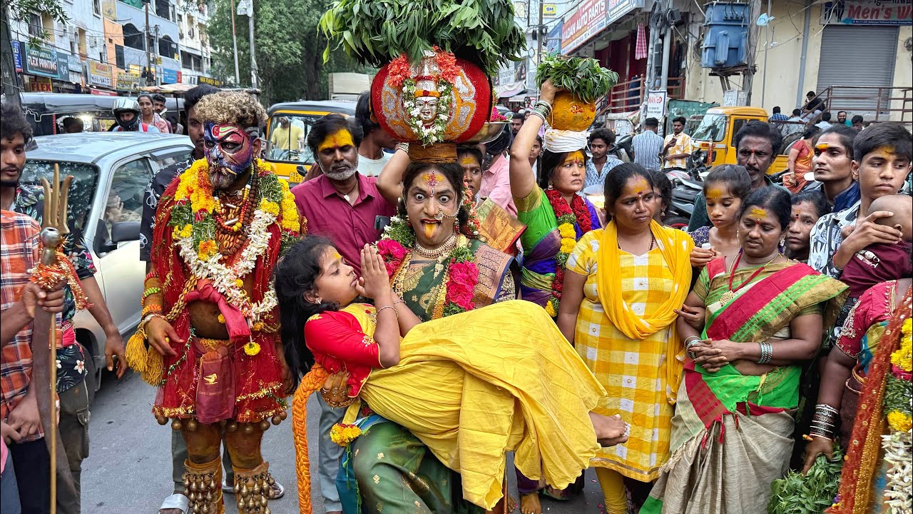 Rakesh Bonam Dance at Balkampet Yellamma Bonalu 2025 | Balkampet Yellamma Sigam | Bonalu 2025