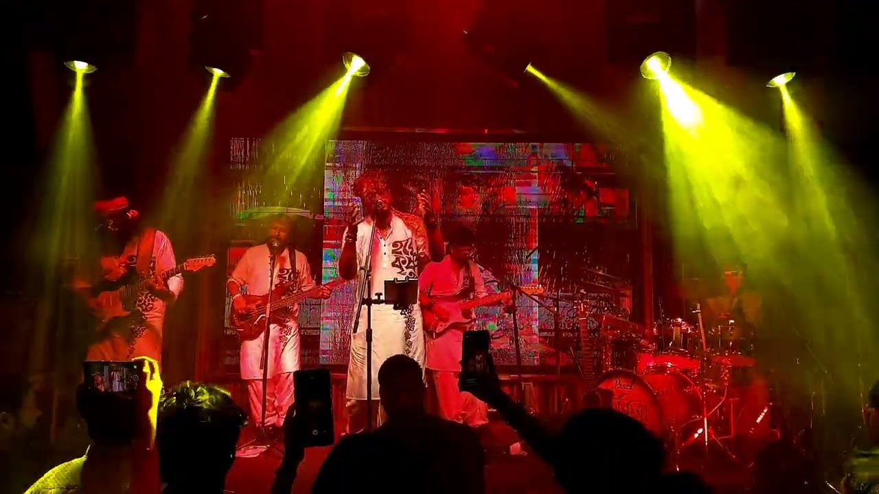 Uriye Dhwaja Abhra Bhedi Rathe (Rabindra Sangeet) feat. Timir Biswas - Fakira Live @ Hard Rock Cafe