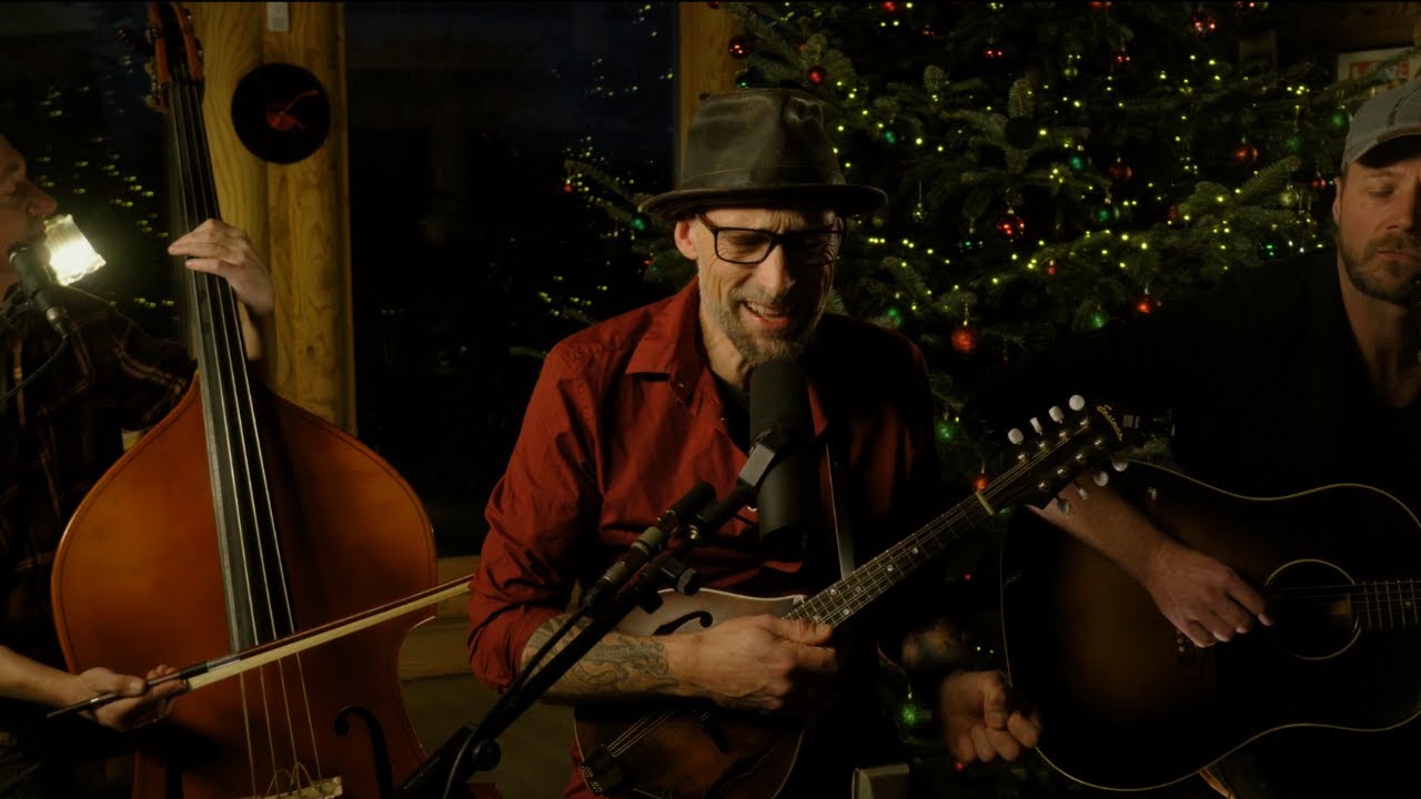 Henrik Johannesen & The Roots: Live at The Farm