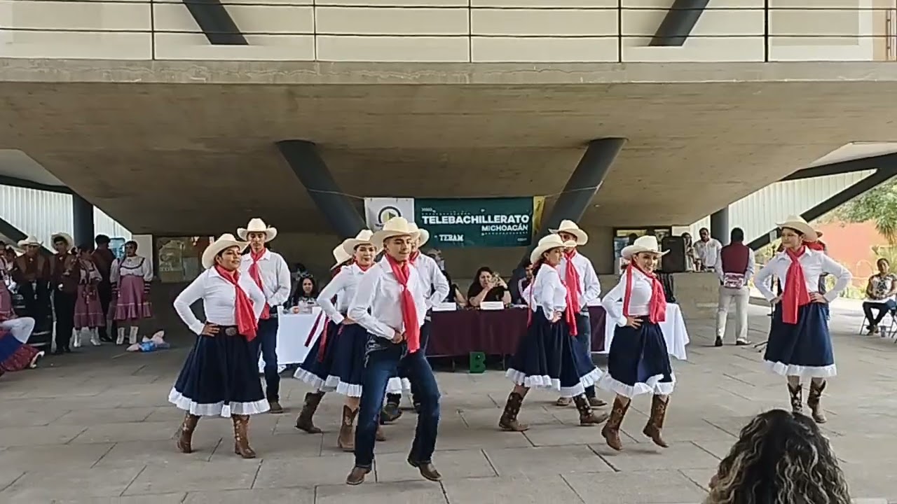 Baja California Norte. El patito, María chuchena, brinquitos