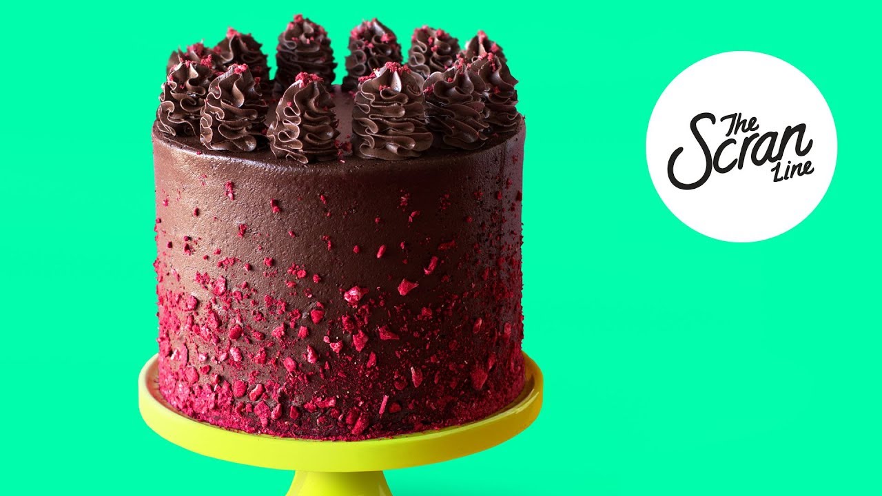 VEGAN CHOCOLATE RASPBERRY CAKE + VEGAN FROSTING - The Scran Line