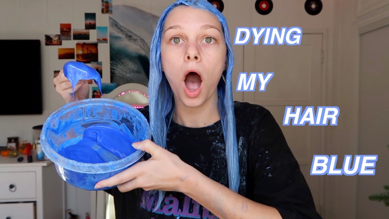 DYING MY HAIR BLUE AT HOME cuz why not