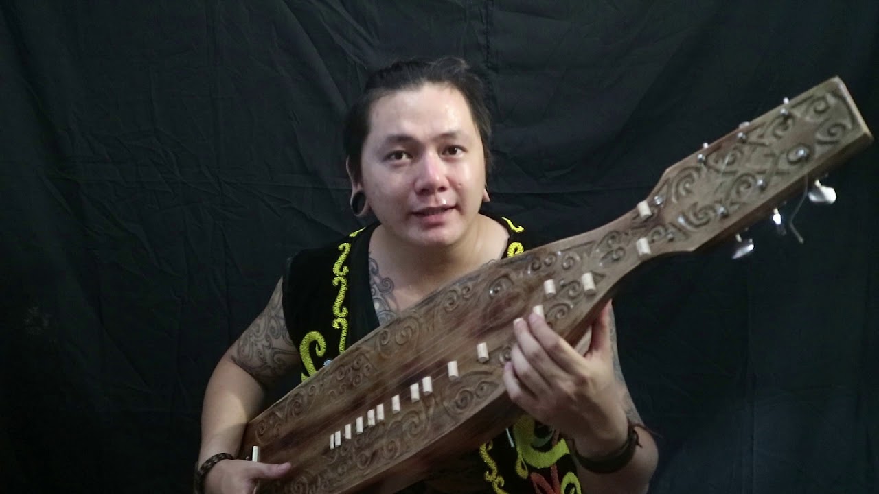 Tutorial cara menyetem Sape' 6 senar/strings ala Uyau moris