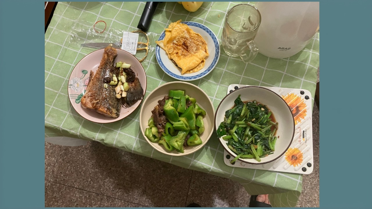 炒蛋，炒菠菜，煎魚，青椒炒肉