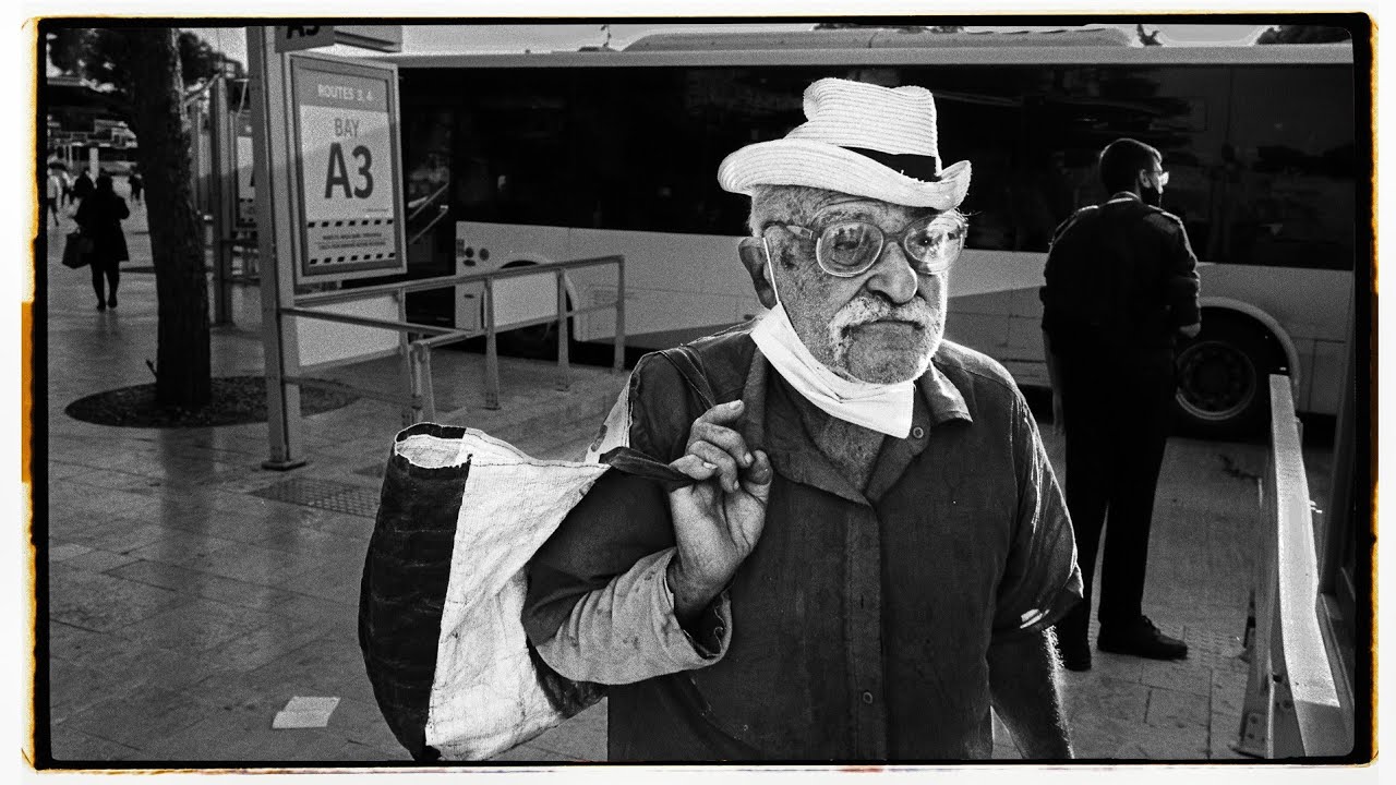 Leica M6 + Kodak Tri-X 400 pushed to 1600 | Street Photography Malta