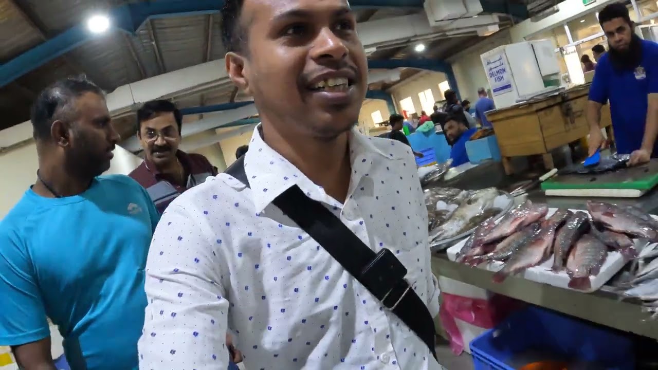 আজকে সকালে মানমা সেন্টার মার্কেট মাছ বাজার আপনাদেরকে ঘুরে দেখাবো