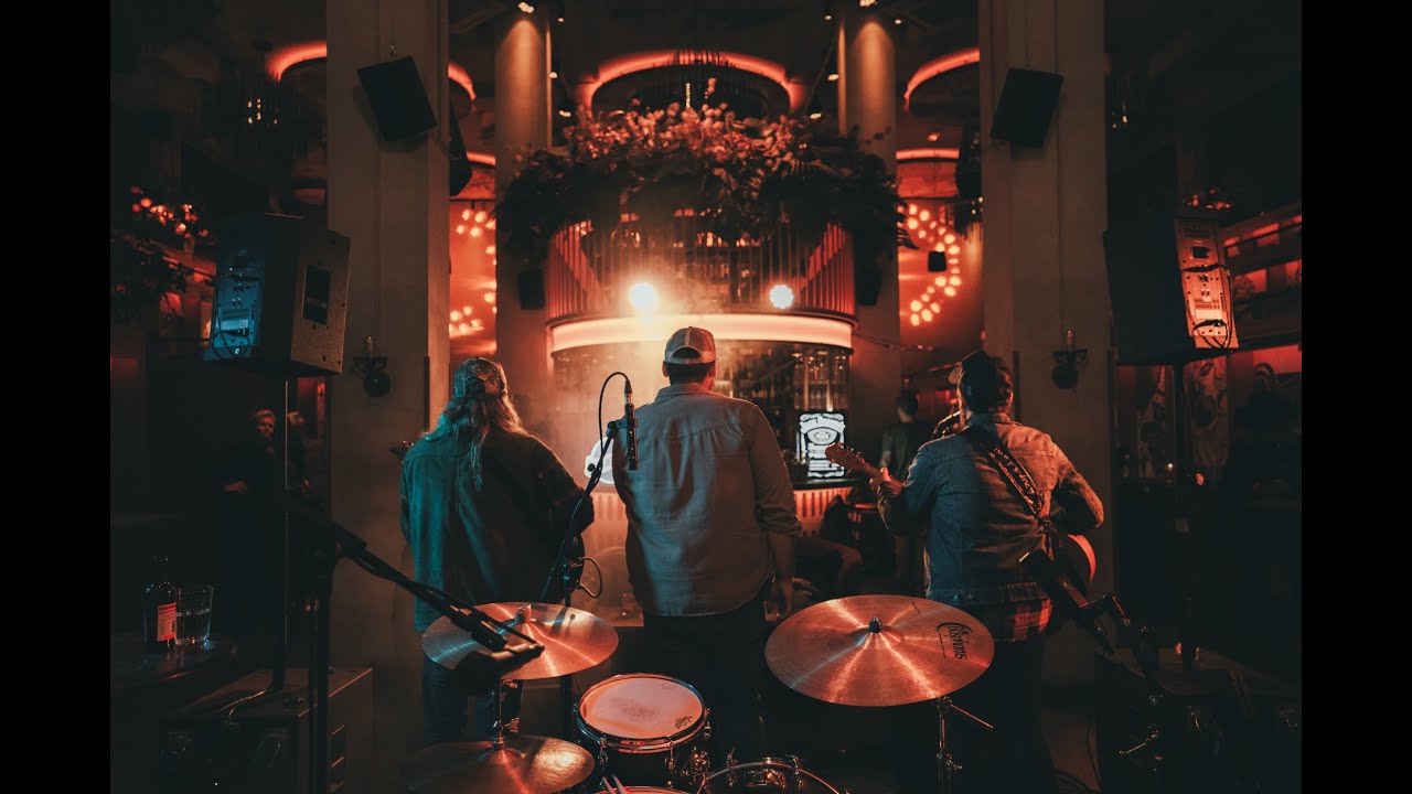 Hello: Northlake Shivers | videoreportage