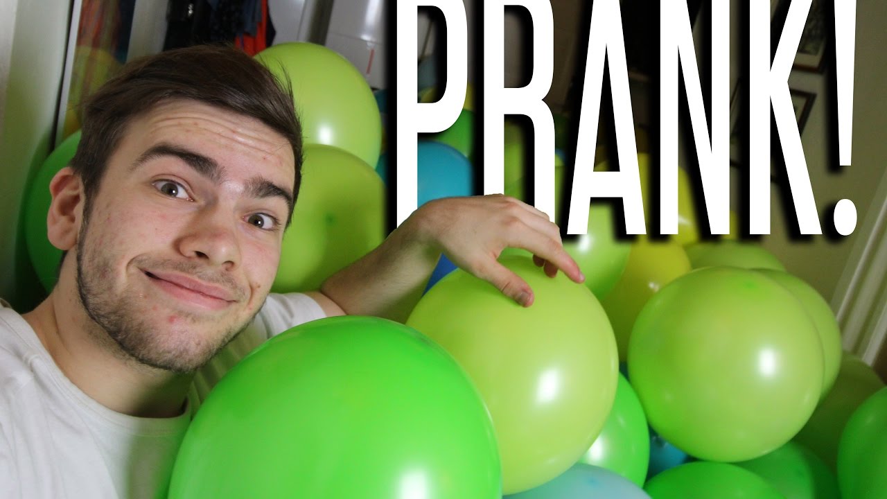 HUS FYLDT MED BALLONER PRANK
