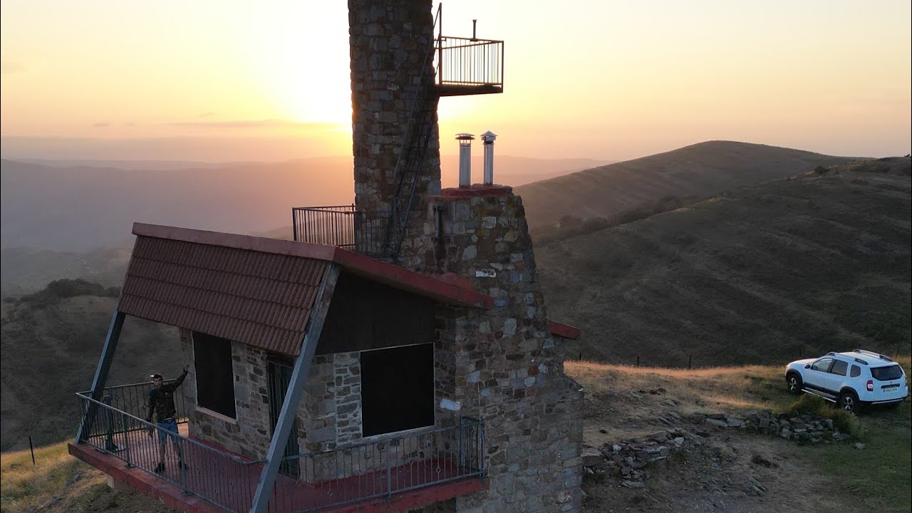Refugio Nido Cuervo , atardecer desde el camero viejo en La Rioja , #espa&ntilde;a❤️🤍💚💛#atardecer #drone