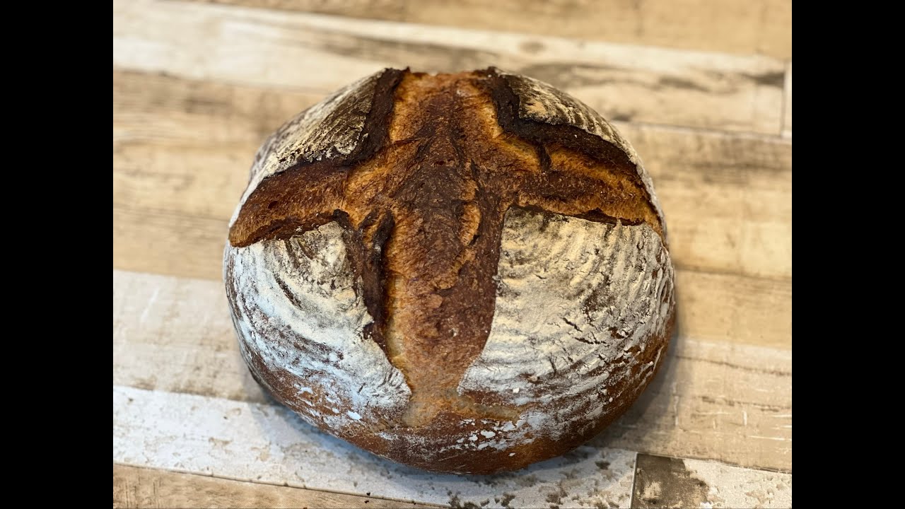 Schnelles Buttermilchbrot aus dem Gusstopf