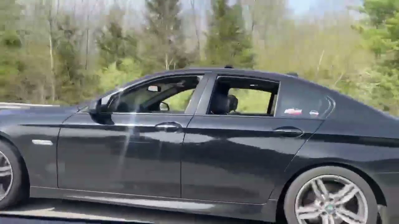 BMW 535 vs Infiniti G37 roll