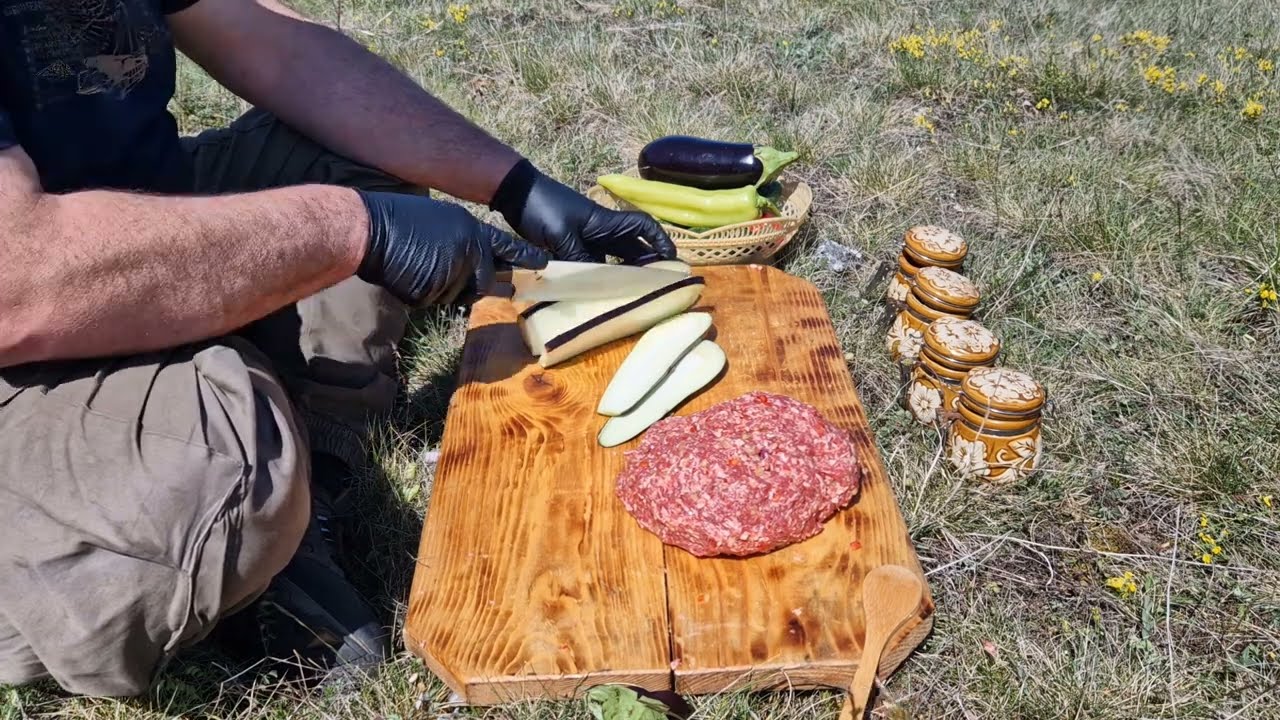 Stuffed Eggplant Rolls with Meat – A Crowd-Pleasing Dish!