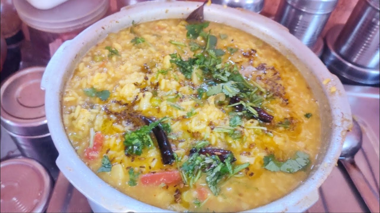 परफेक्ट दाल खिचड़ी कुकर में कैसे बनायें/Dal khichdi  🤤/Pressure Cooker Khichdi /@Santolakitchen 