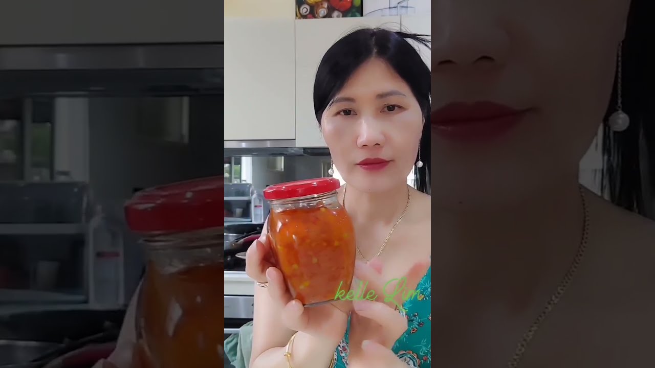 Spicy Chili Sauce..របៀបធ្វើទឹកជ្រលក់ម្ទេសចៀនដោយខ្លួនឯង 辣椒醬