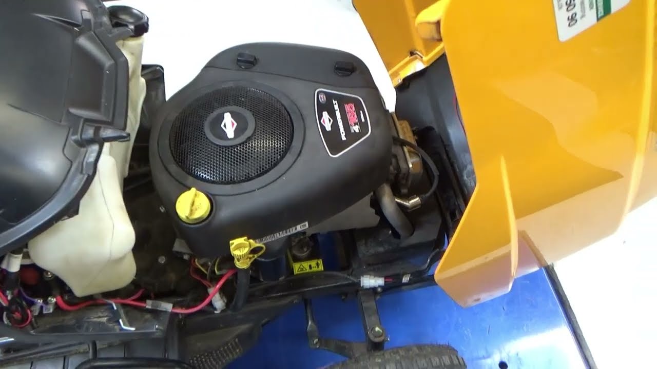 Skift af motor på havetraktor