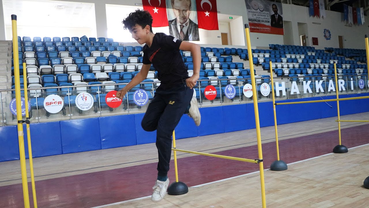 Spor lisesine girmek için ter döküyorlar