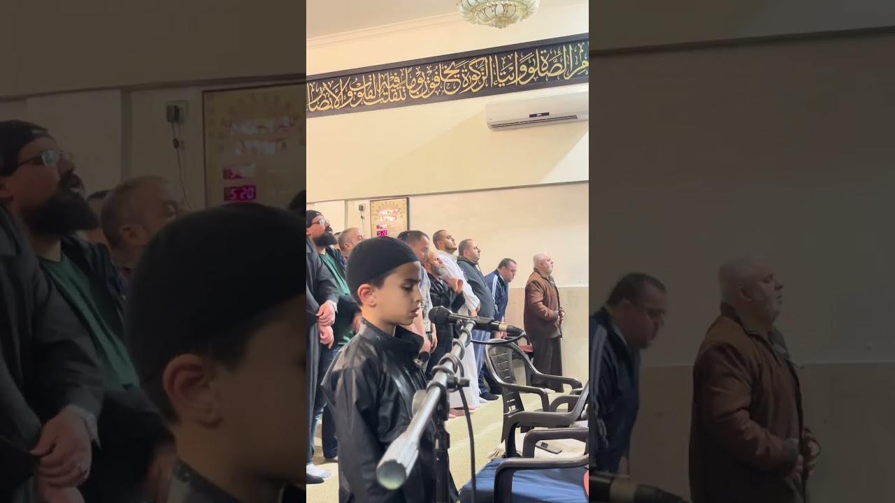 بعمر ٧ سنوات حافظ لكتاب الله الطفل ادم رجب فلسطين يقود المصليين