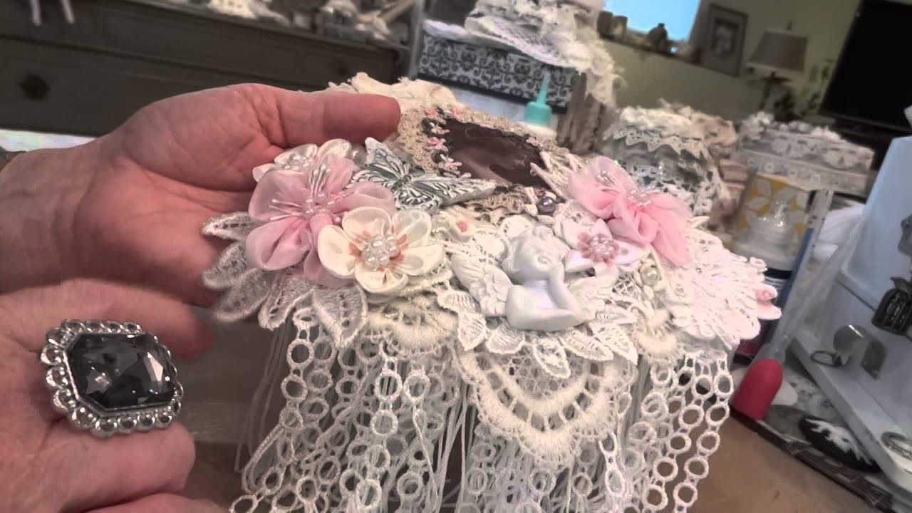 Shabby Chic Doily Wall Hanging!