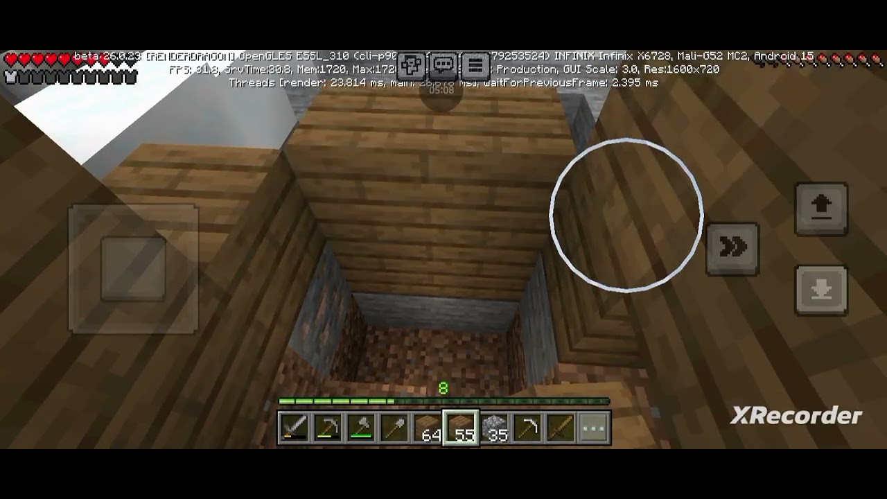 jugando Minecraft