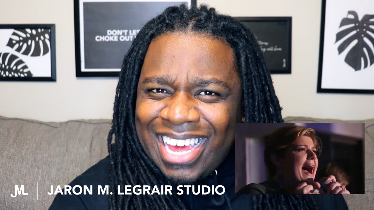 Voice Teacher Analyzes 
