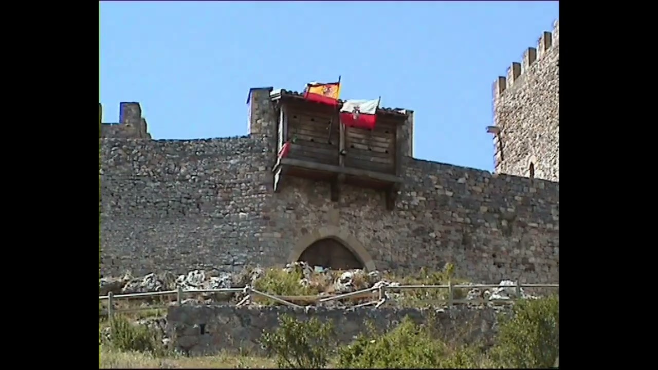 Fontibre, Castillo de Arg&uuml;eso y Juli&oacute;briga (Cantabria)