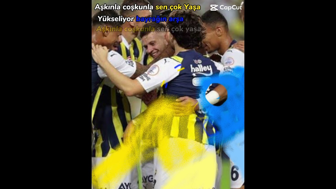 Aşkınla &ccedil;oşkunla sen &ccedil;ok yaşa y&uuml;kseliyor bayrağın aşa y&uuml;z yıl &ouml;nce doğdu şanlı efsane