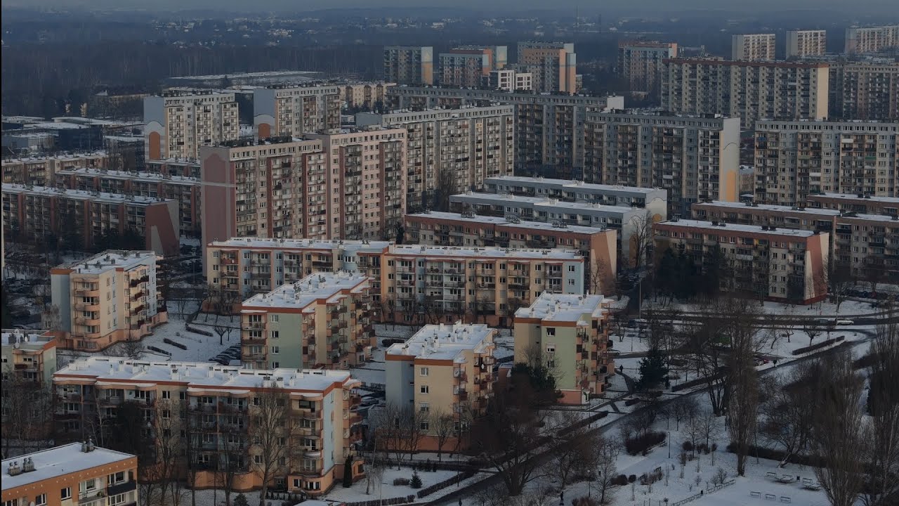 Łódź Widzew w zimowej scenerii.  (4k UHD)