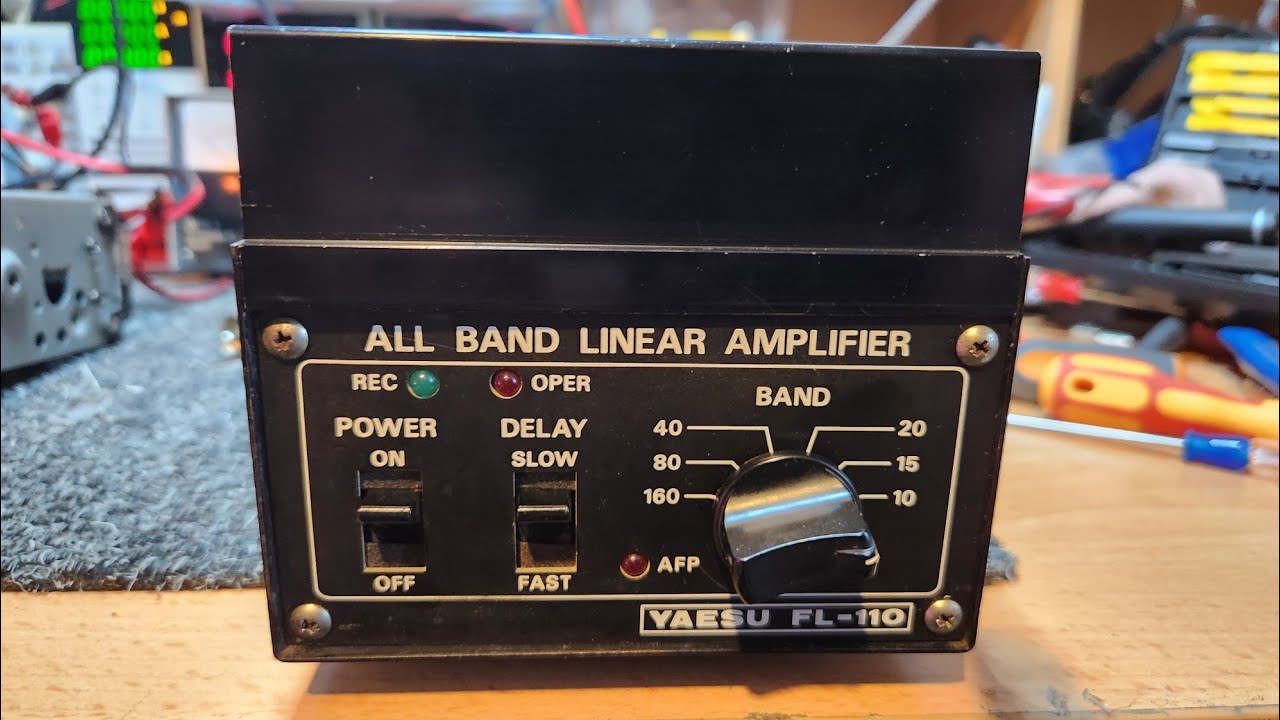 ВЧ-фильтрованный усилитель Yaesu FL110, давайте заглянем внутрь и посмотрим, что там внутри. И с ...