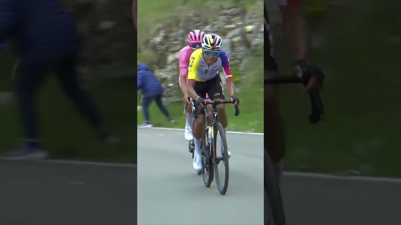 GRAN BATALLA!    #EganBernal #IsaacdelToro #RichardCarapaz #GirodeItalia2025 #Ciclismoderuta