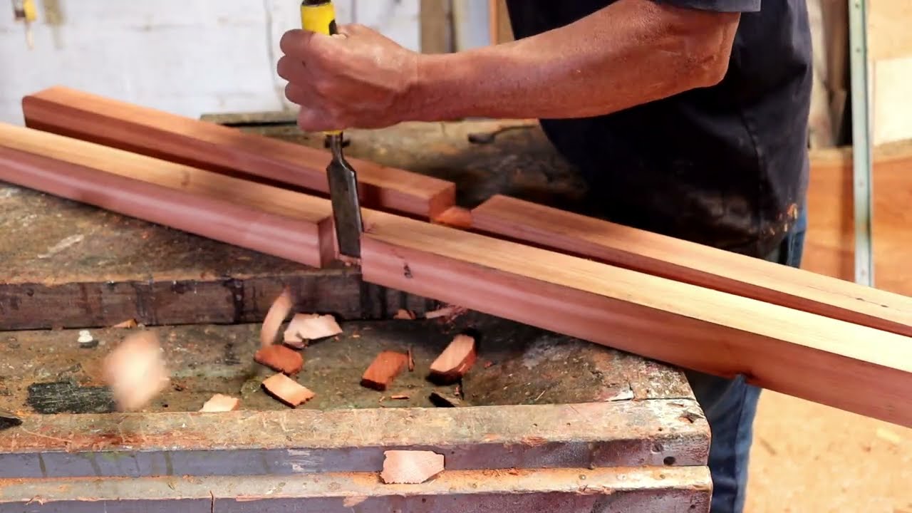 TRINTA MINUTOS DE PURA MARCENARIA RÚSTICA | Mesa redonda com tampo giratório