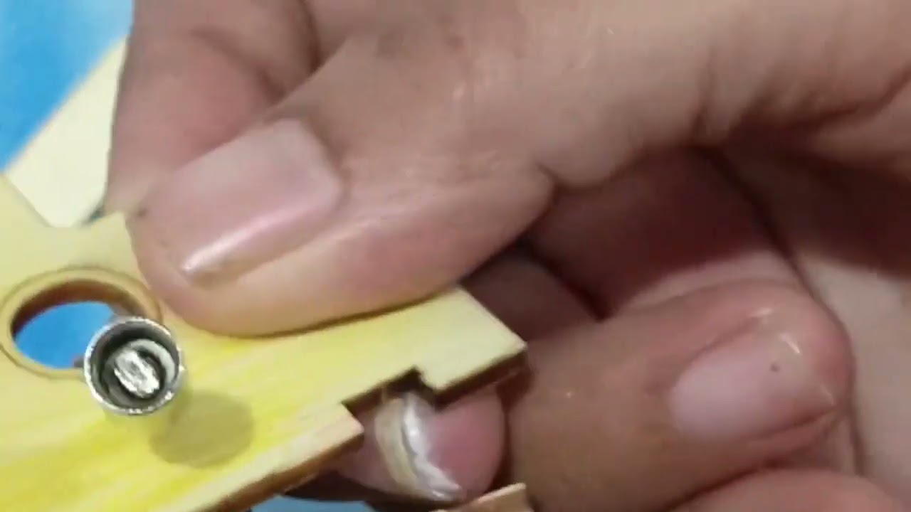 Kreativitas Tangan: Merakit Piano Mini Unik