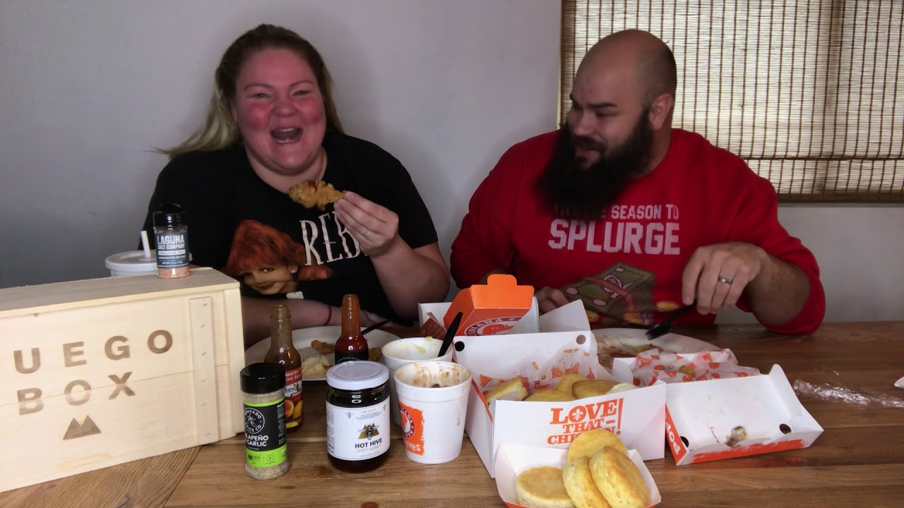 Popeyes Mukbang! + HOT SAUCE! (with Darryl)