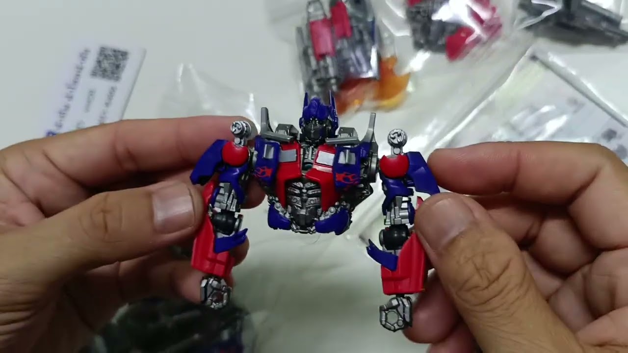 เช็คของ-แพ็คส่ง Blokees Jetwing Optimus ตัวเล็กแต่ชิ้นส่วนแอบเยอะ