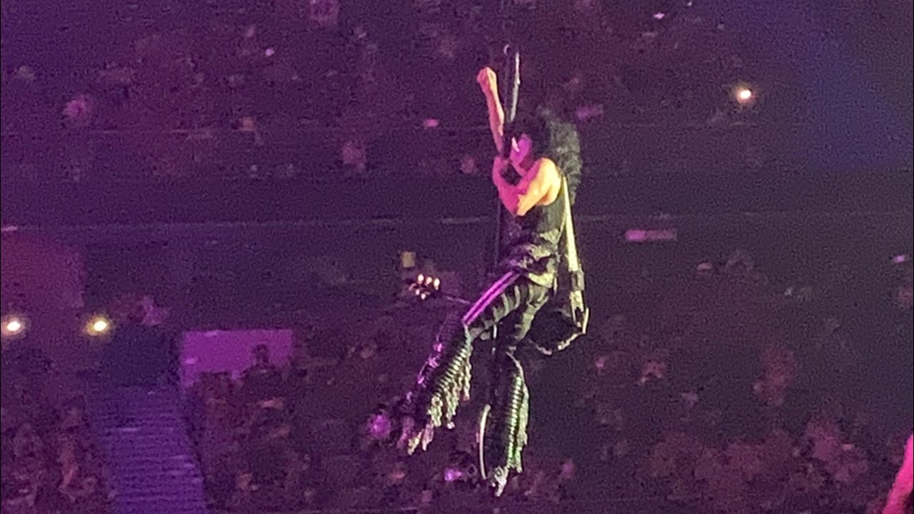 Kiss - I Was Made For Lovin' You @ Wizink Center, Madrid 03/07/2022