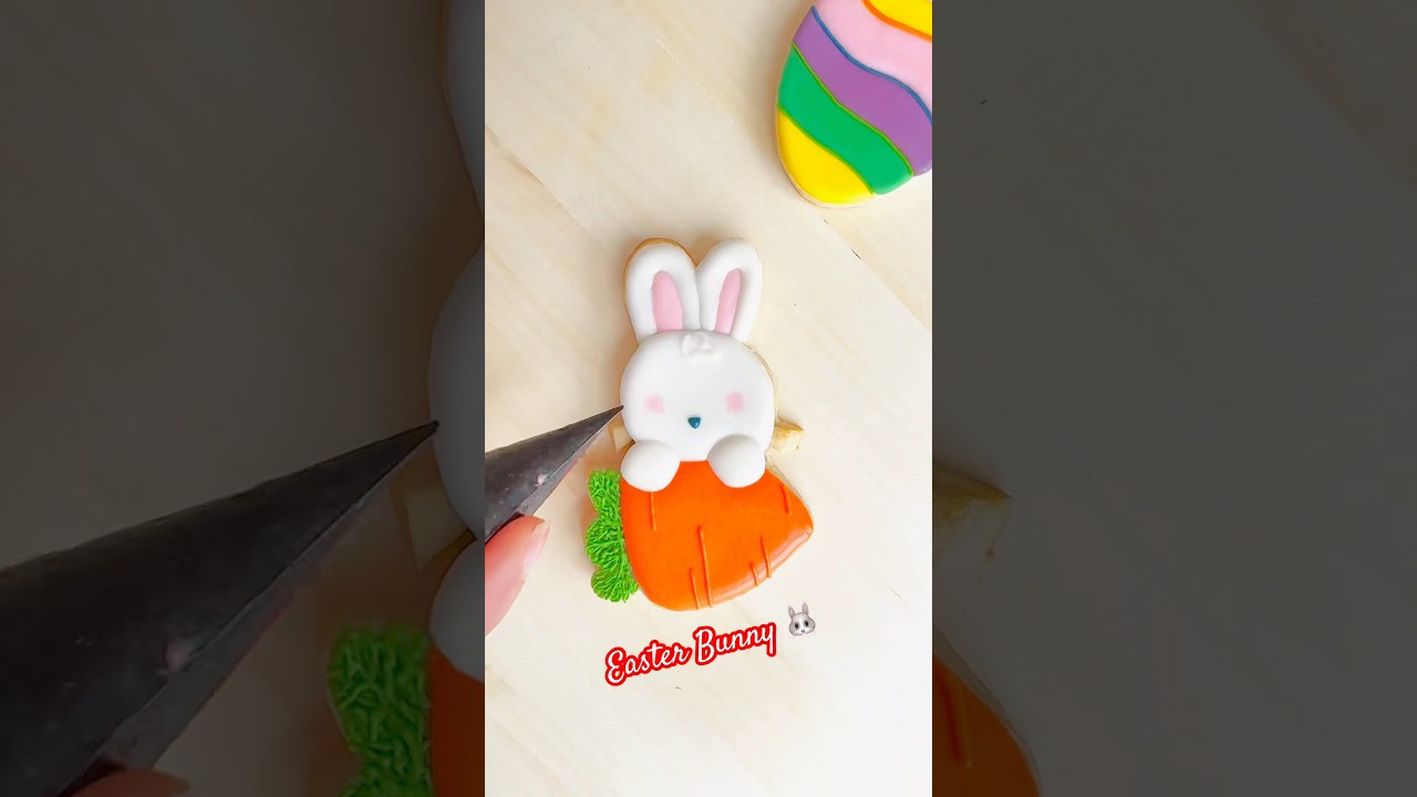 Decorating Easter Bunny Cookie 