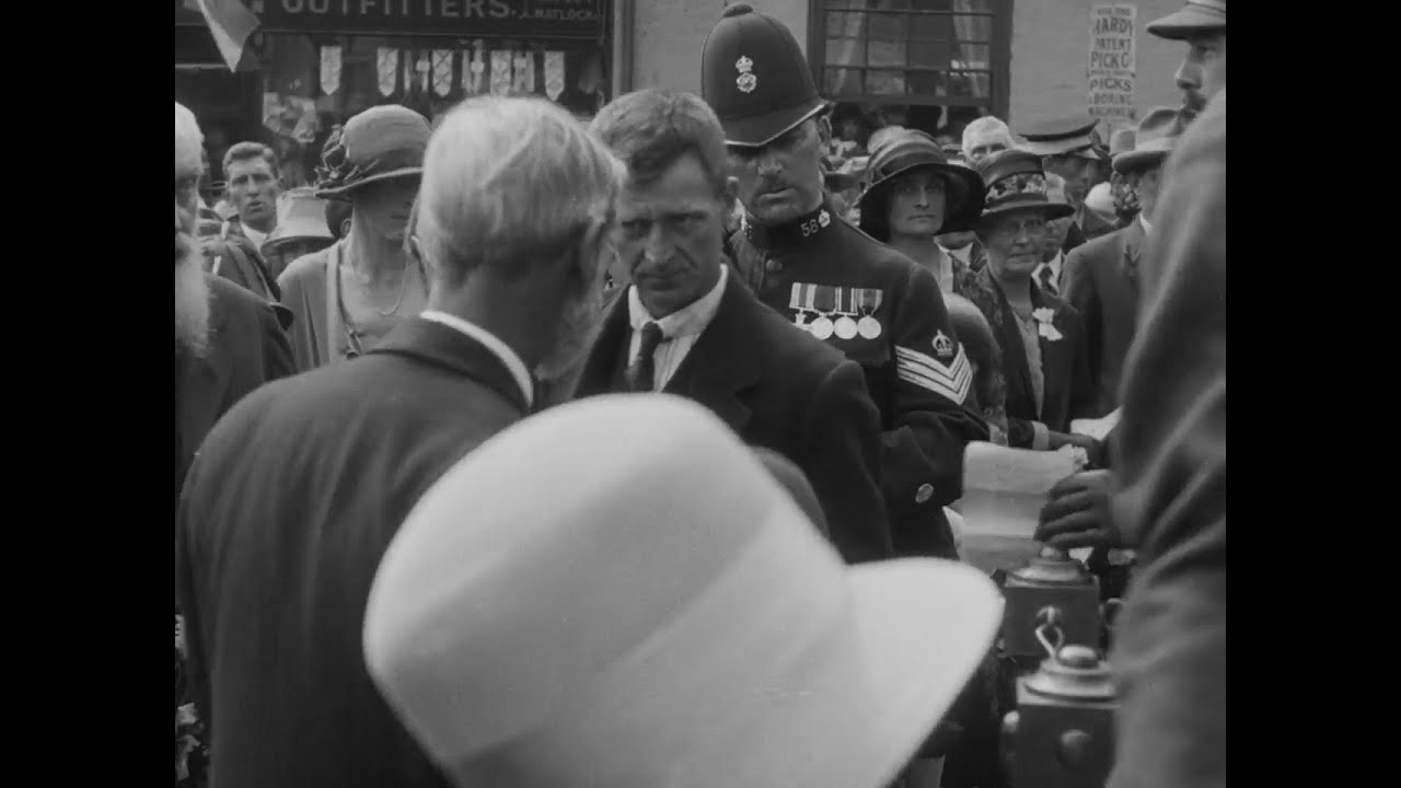 Alfreton Unveiling of the War Memorial to the Men of Alfreton 1927