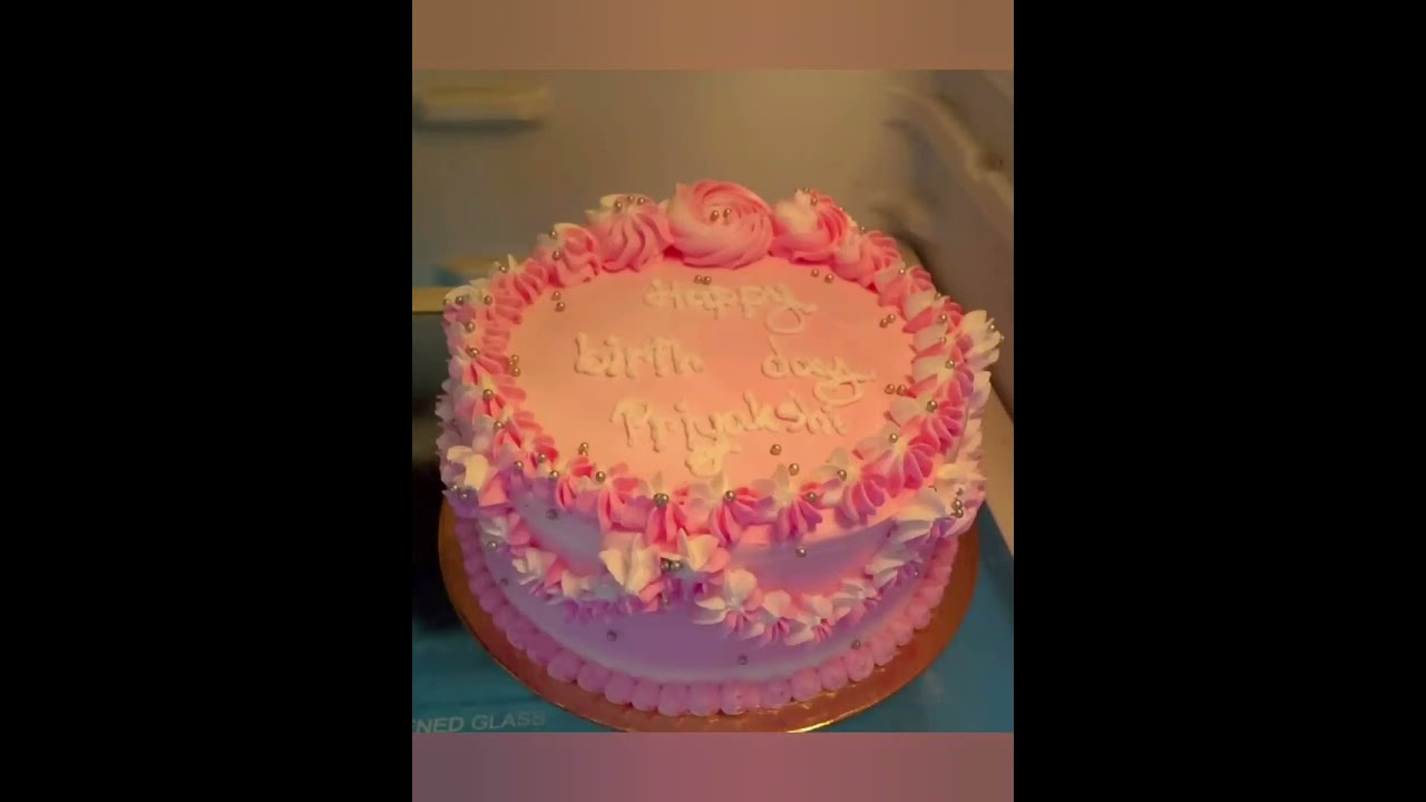 //1pound vannilla flaouvered cake in pink and white//@Mousumi Dutta #viralvideo#cakedecorating #yt 