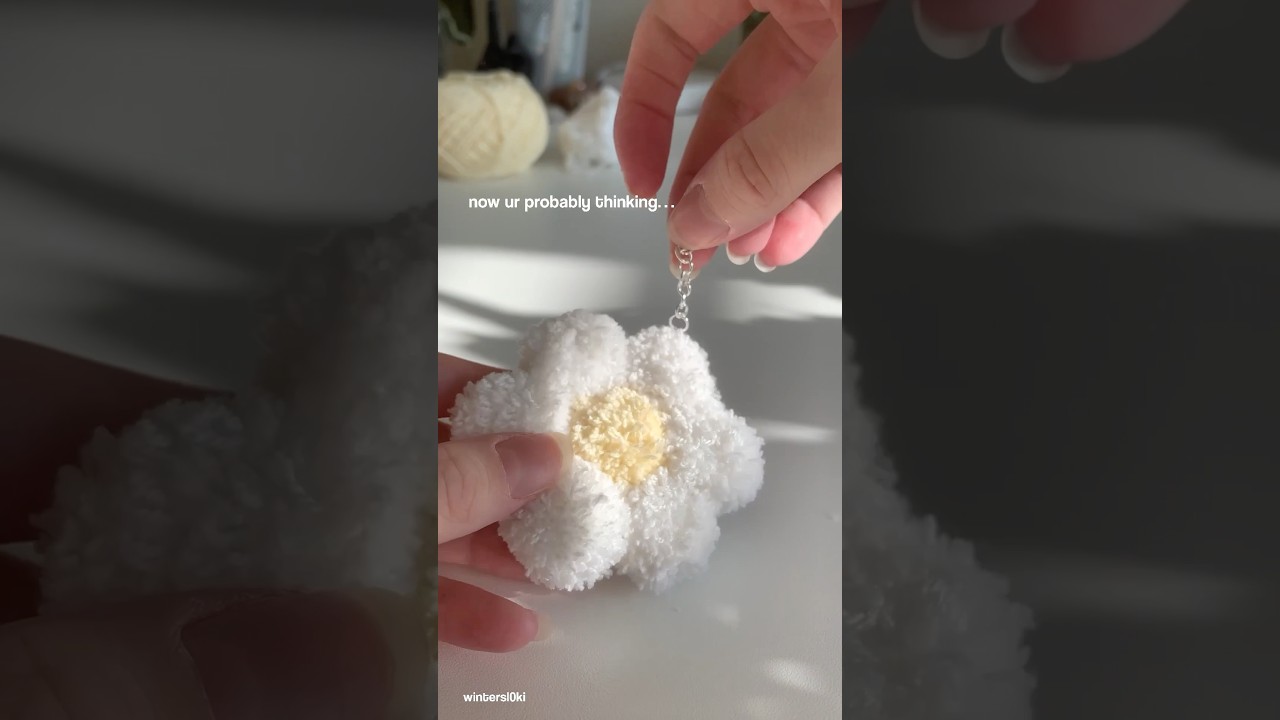 diy pompom keychain 🌼💐#diy #diyideas #pompom #craft #crafts #craftideas