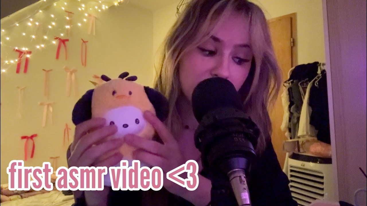 my first asmr video (tapping, mouth sounds, whispers) 💗🎀