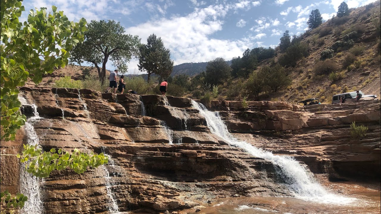 Toquerville Falls. Best Family 4x4 Trails near Sand Hollow.  4x4 Trail. Utah.  Jeep Off Road