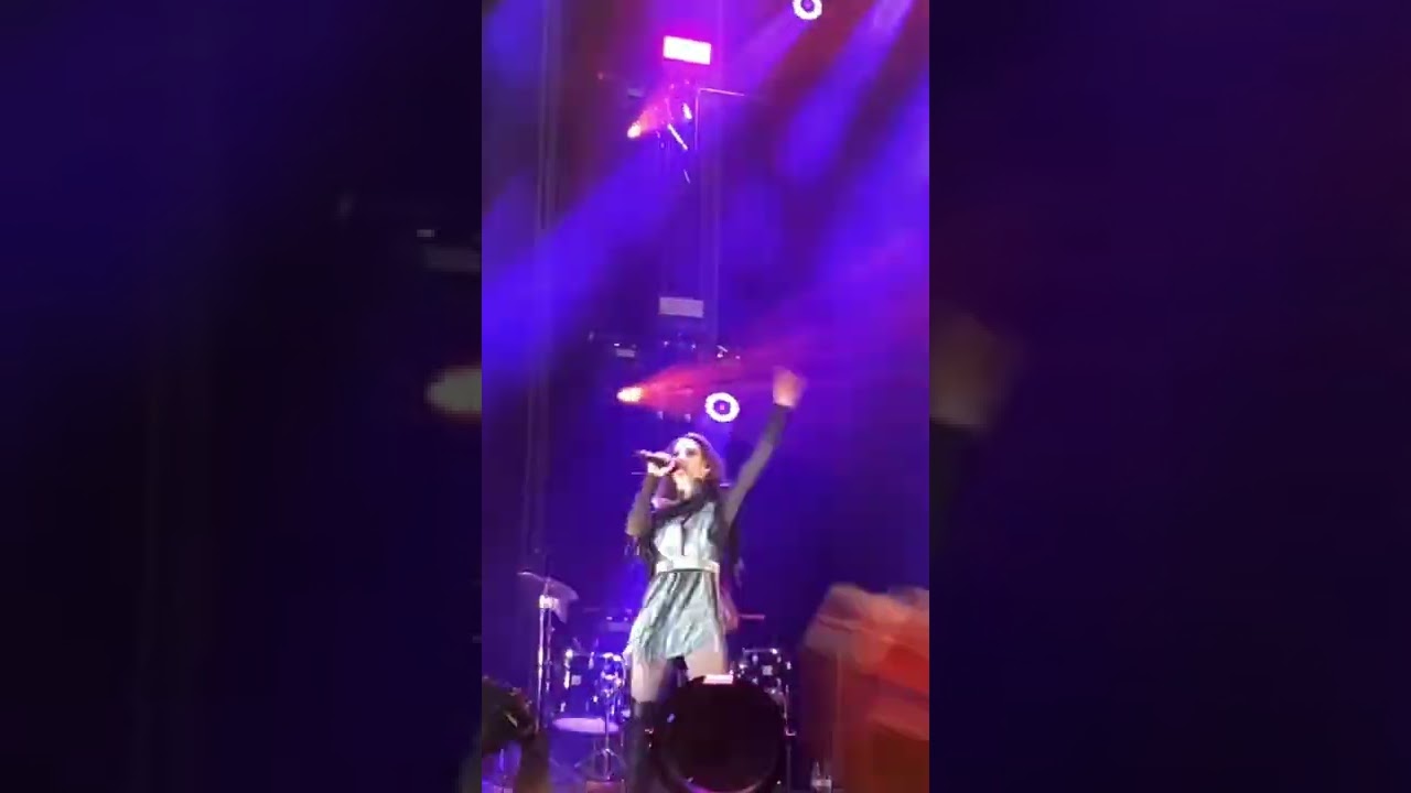 Me quedó grande tu amor - Malú en Valencia - Gira ‘Mil Batallas’ - 17/06/2022