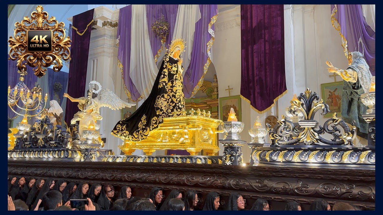 Salida de la Magna Procesión de la Santísima Virgen de Soledad - Viernes Santo