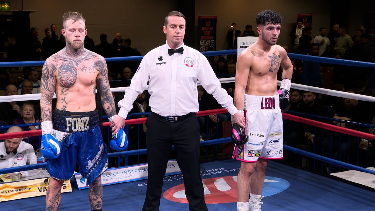 Leon Entwistle  v Fonz Alexander on VIP's last show of 2023 in Bolton (9.12.2023)