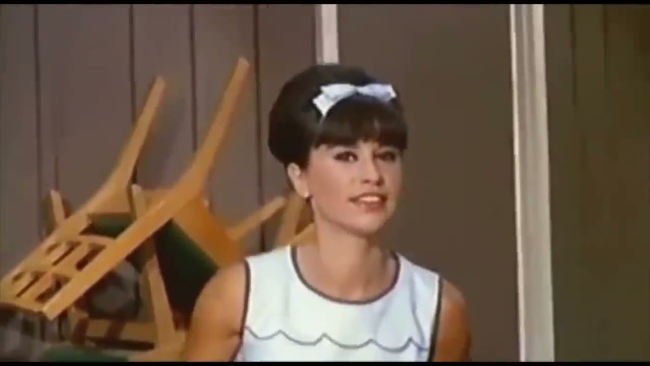 Astrud Gilberto, Stan Getz - Girl From Ipanema (1964)