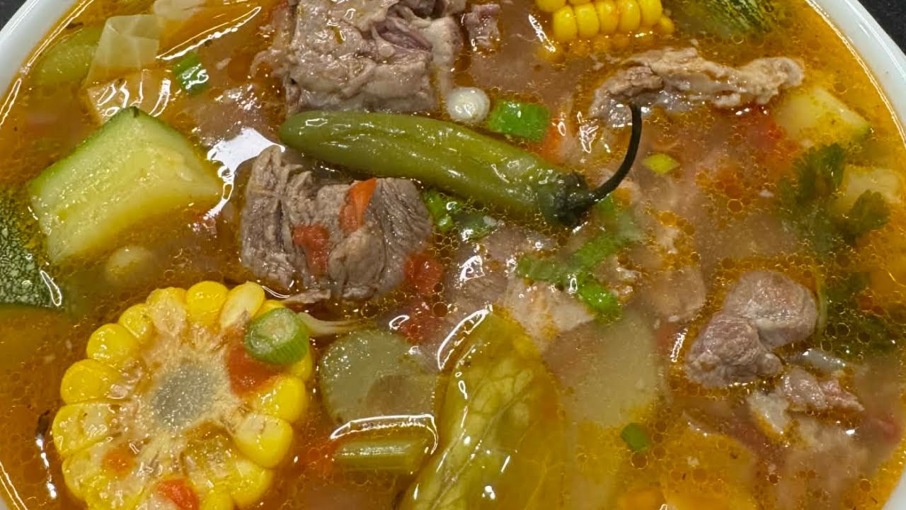 Así Se Hace el Caldo de Res Más Rico Para Días Fríos