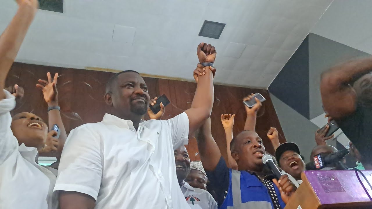 Breakingnews:Mahama joins John Dumelo to celebrate as EC declares him as the MP for ayawaso cons 🔥🔥🔥