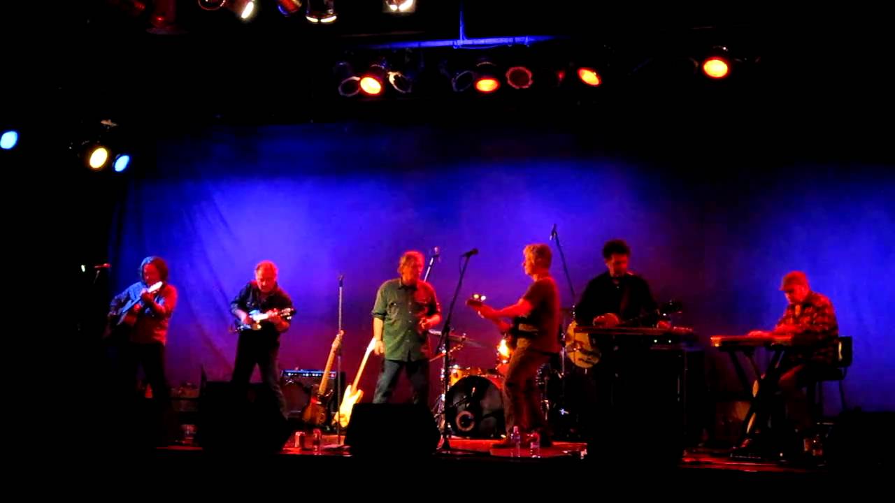 Boy on the run - The Dingoes at the Fly by Night Club