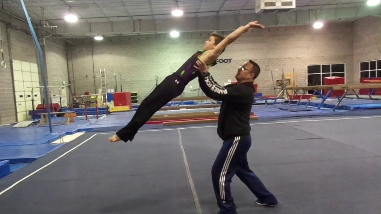 Salto Backward (Tucked)