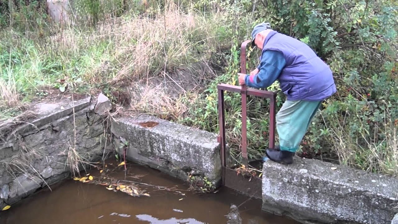 Kostelní Lhota vypouštění rybníka 151009