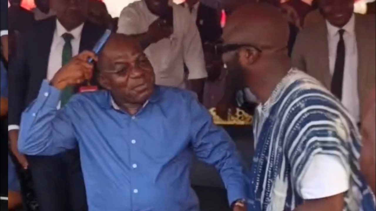 When 4fun met with Governor Alex Otti in Aba and he took the legendary comb
